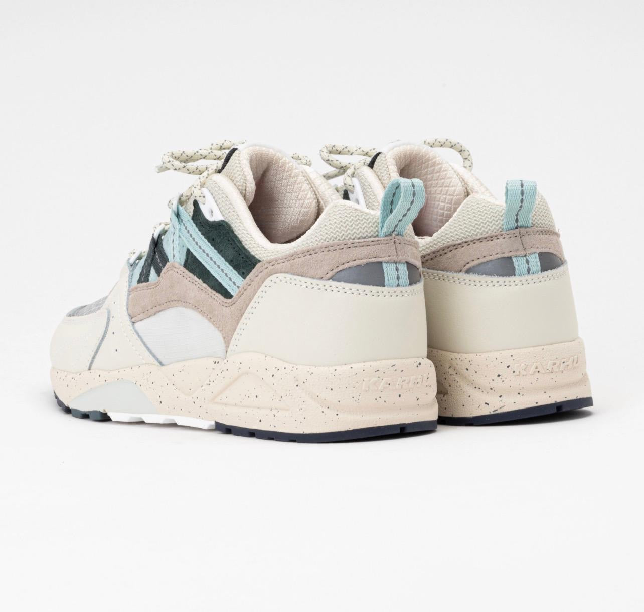 Karhu Fusion 2.0 – White / Surf Spray