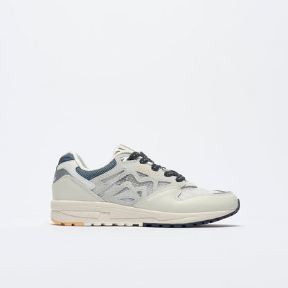 KARHU LEGACY 96 – LILY WHITE/ TRANSPARENT